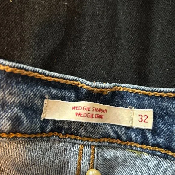 Levis Bundle - Picture 2 of 3